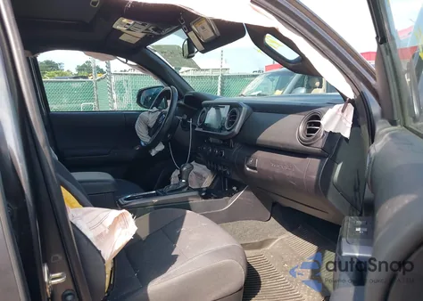 2016 Toyota Tacoma Trd Off Road z USA, uszkodzony, nr VIN 3TMCZ5AN3GM041255